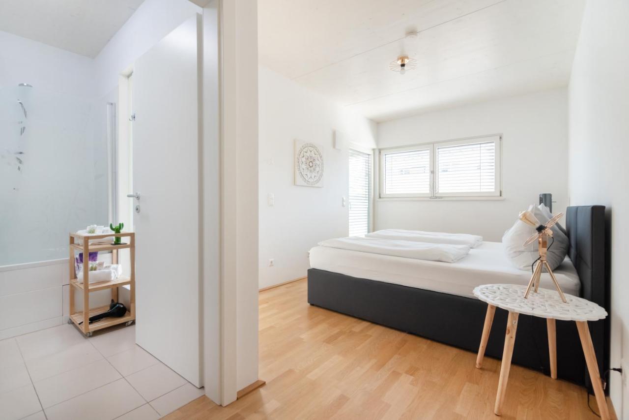 Helles, Neues Dg Apartment Mit Blick Zum Donauturm Wien Eksteriør bilde