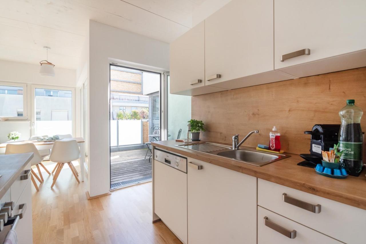 Helles, Neues Dg Apartment Mit Blick Zum Donauturm Wien Eksteriør bilde