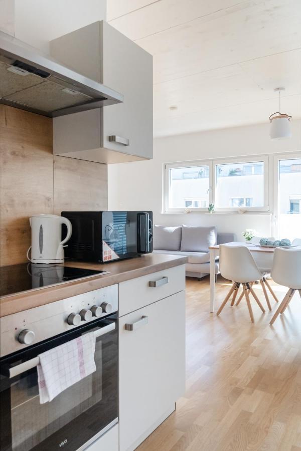 Helles, Neues Dg Apartment Mit Blick Zum Donauturm Wien Eksteriør bilde