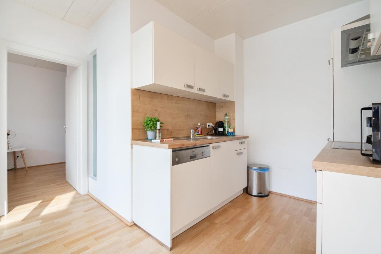 Helles, Neues Dg Apartment Mit Blick Zum Donauturm Wien Eksteriør bilde