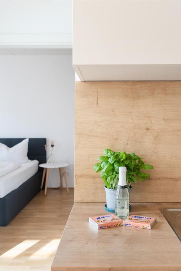 Helles, Neues Dg Apartment Mit Blick Zum Donauturm Wien Eksteriør bilde